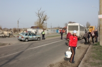 В Приазовском районе работники РГА и райсовета вышли на субботник